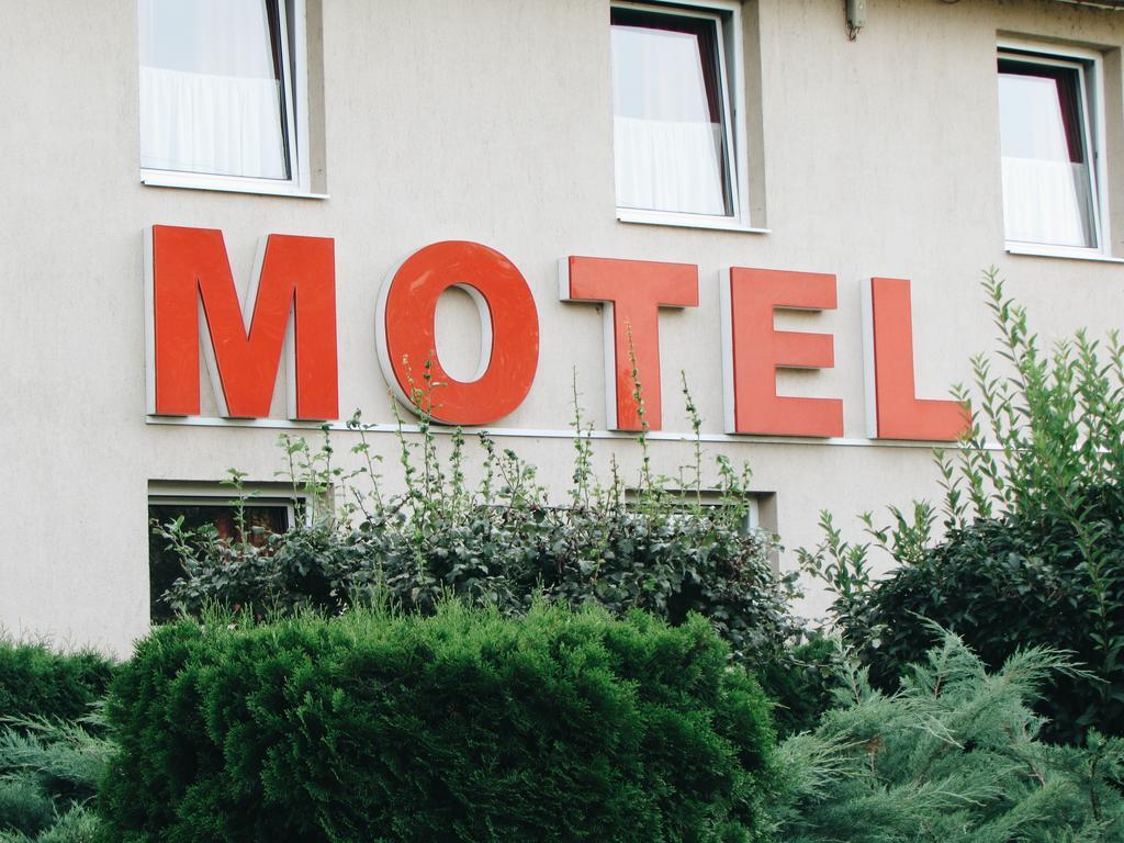 Panama Motel Székesfehérvár Zewnętrze zdjęcie